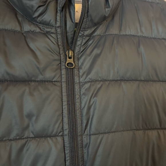 💙Sonoma Black Puffer Vest with Quilted Design and Full-Length Zipper - Picture 2 of 5